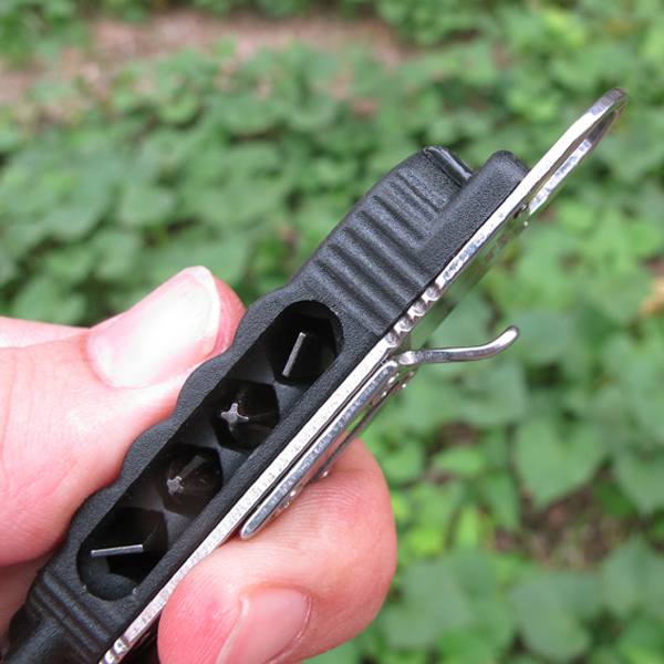 EDC Multifunctional Climbing Carabiner Paracord Buckle Screwdriver Flashlight Wrench Tool - photo 8